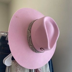 New with tags Pink Charlie One Horse Hat.